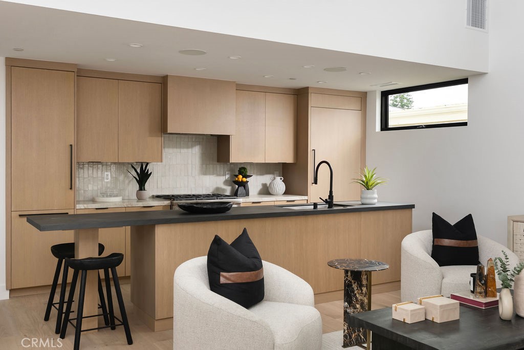 512 1/2 Marigold Avenue