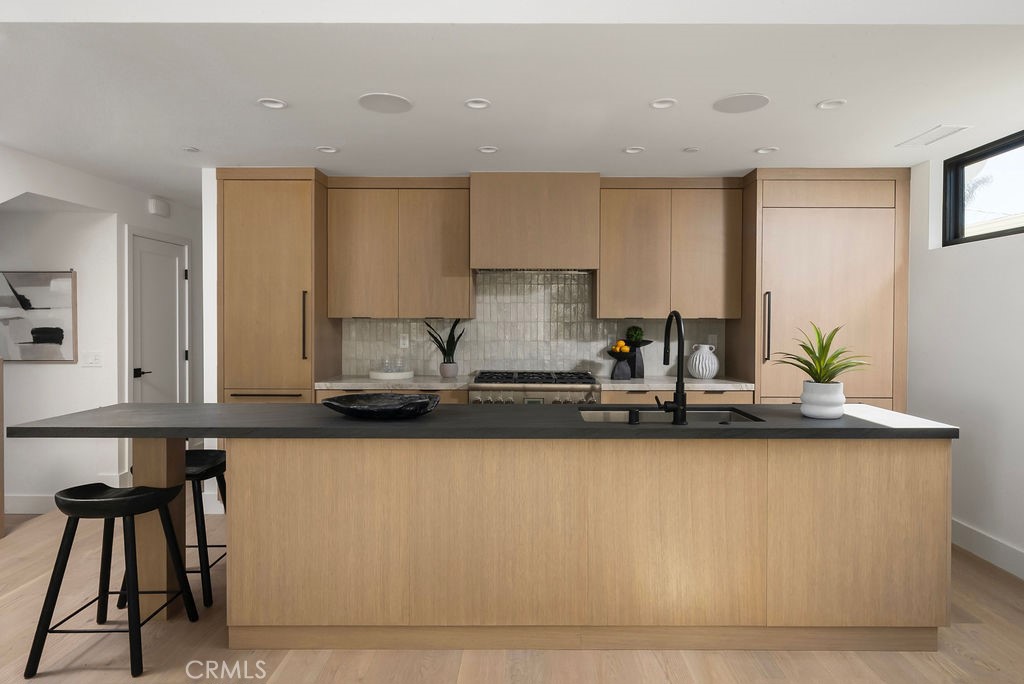 512 1/2 Marigold Avenue