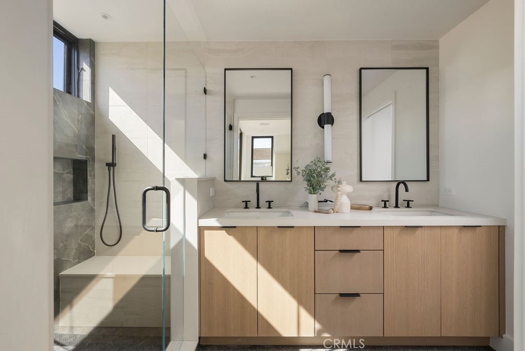 512 1/2 Marigold Avenue