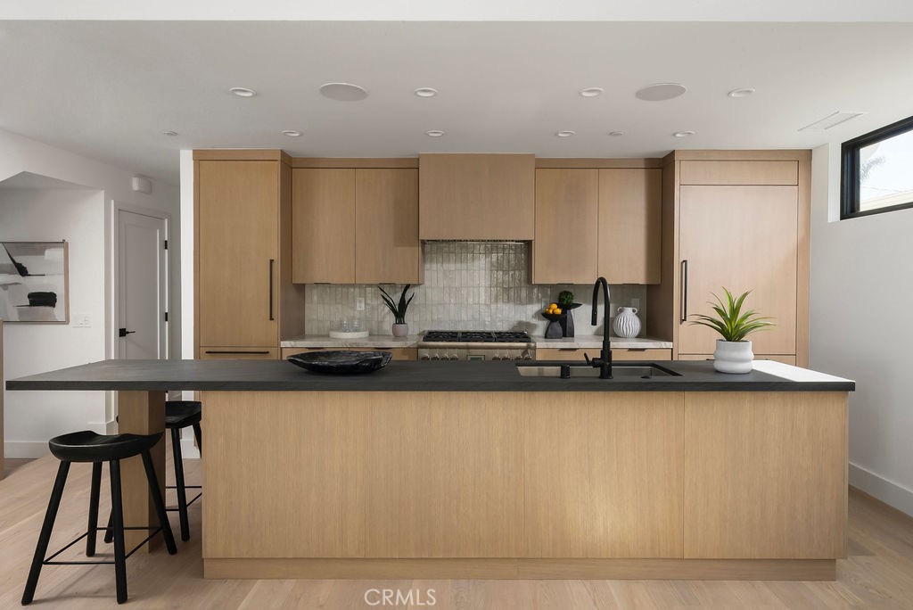 512 1/2 Marigold Avenue