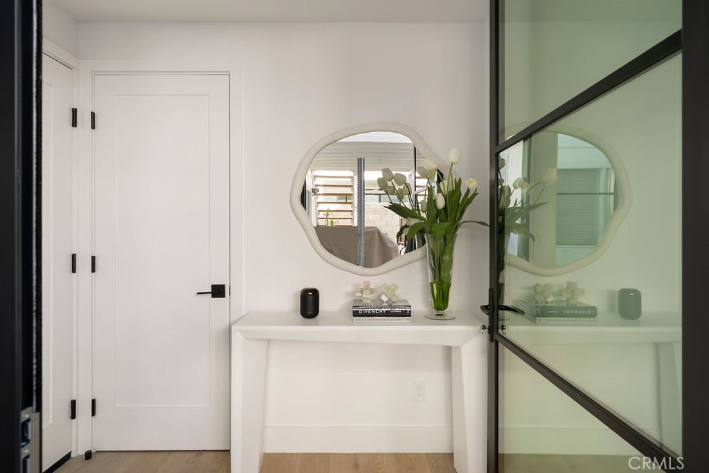 512 1/2 Marigold Avenue