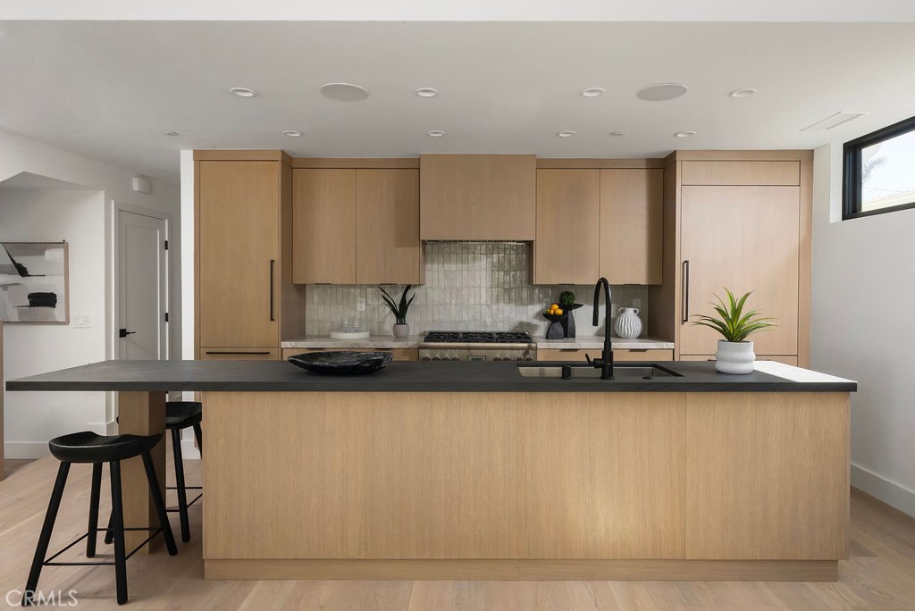 512 1/2 Marigold Avenue