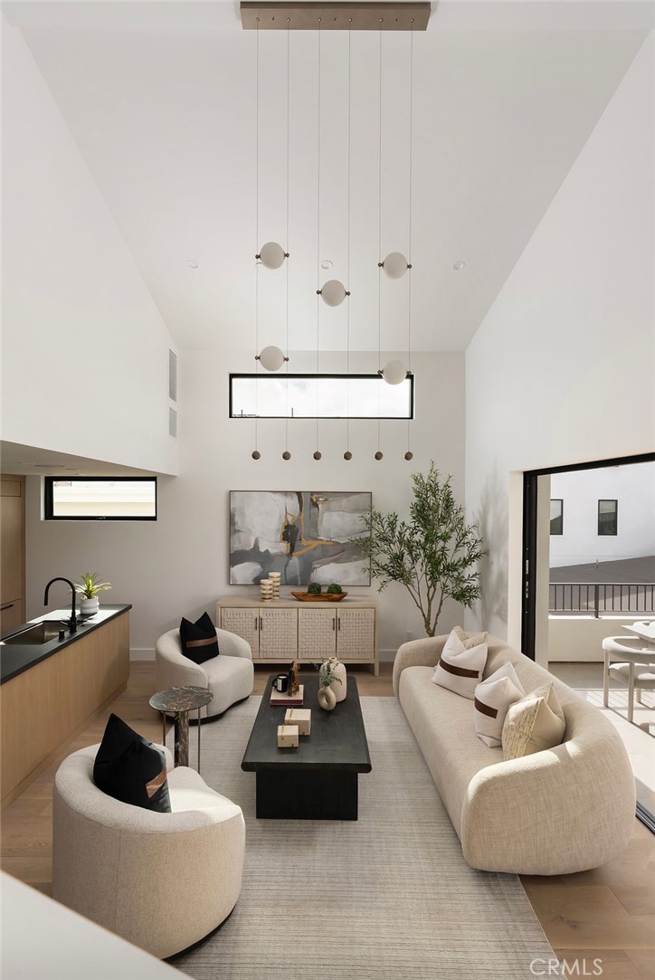 512 1/2 Marigold Avenue