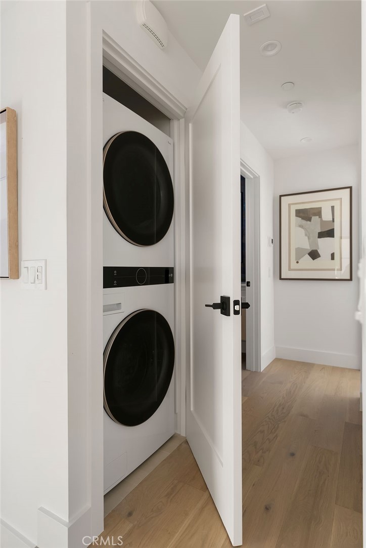 512 1/2 Marigold Avenue