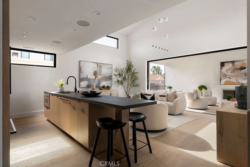 512 1/2 Marigold Avenue