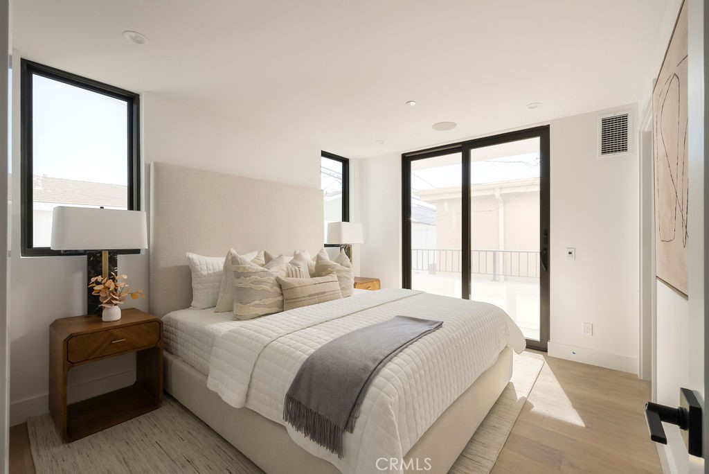 512 1/2 Marigold Avenue