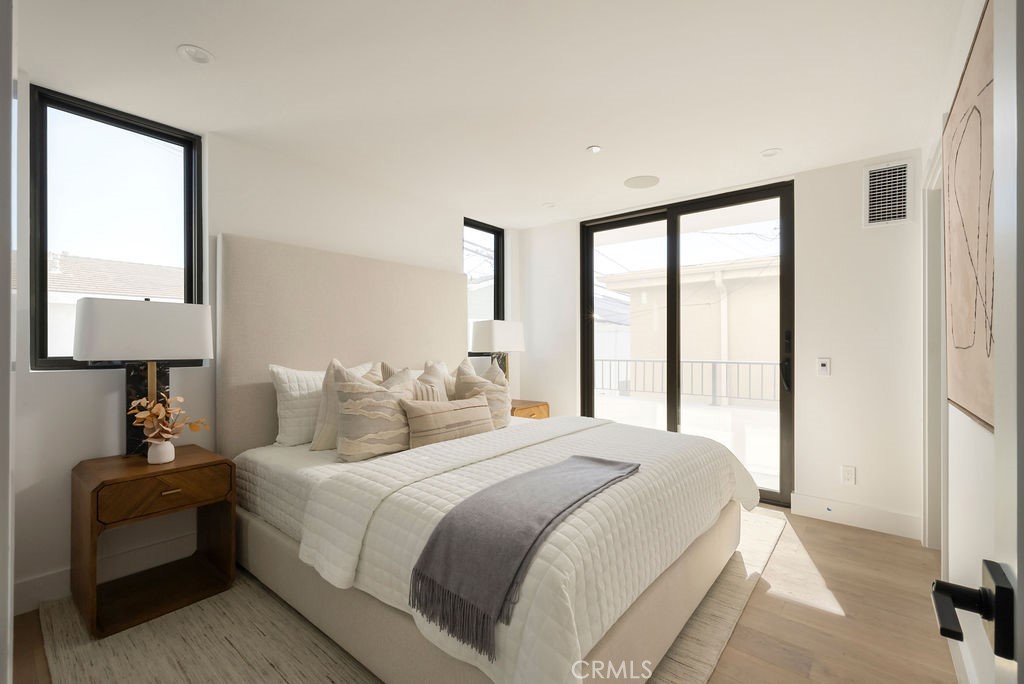 512 1/2 Marigold Avenue