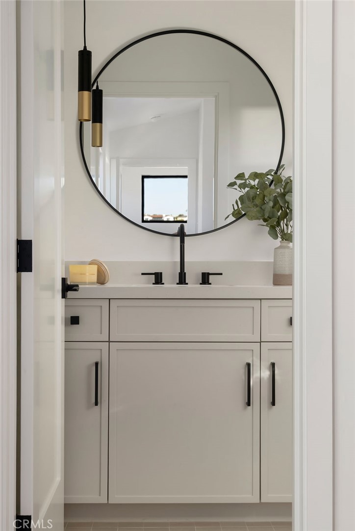 512 1/2 Marigold Avenue