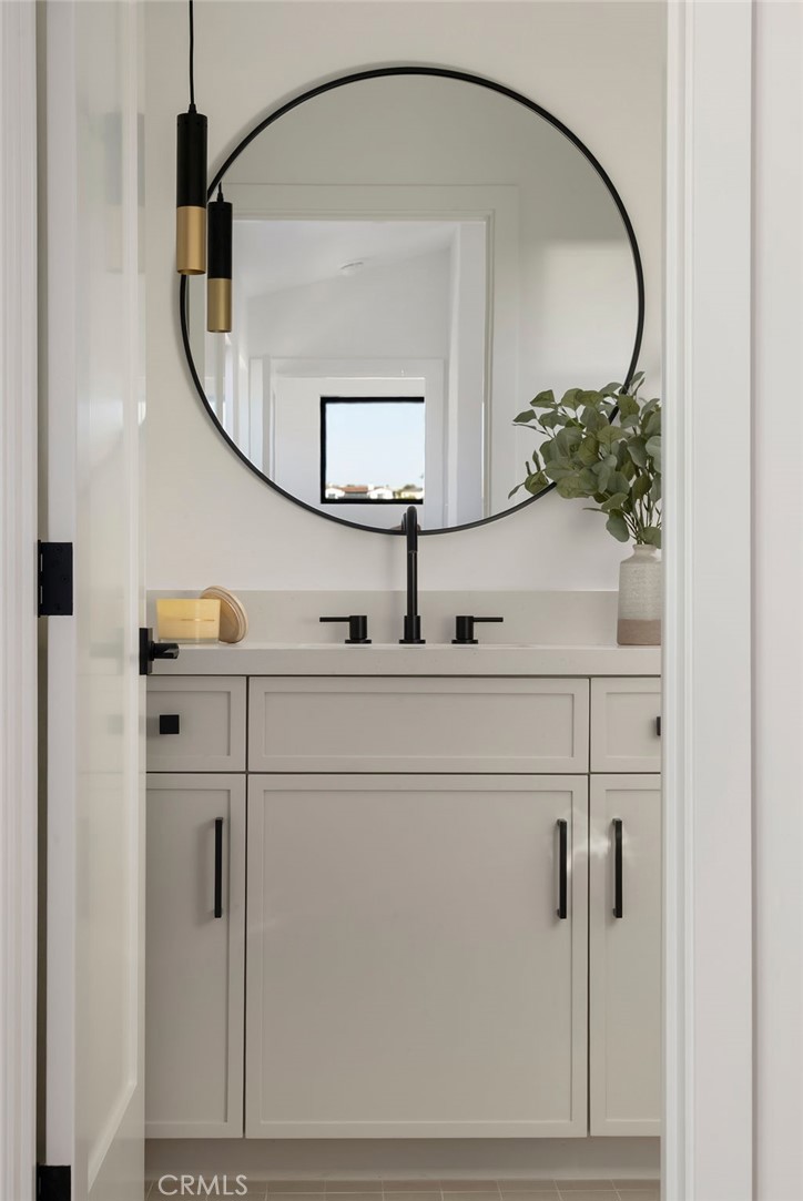 512 1/2 Marigold Avenue