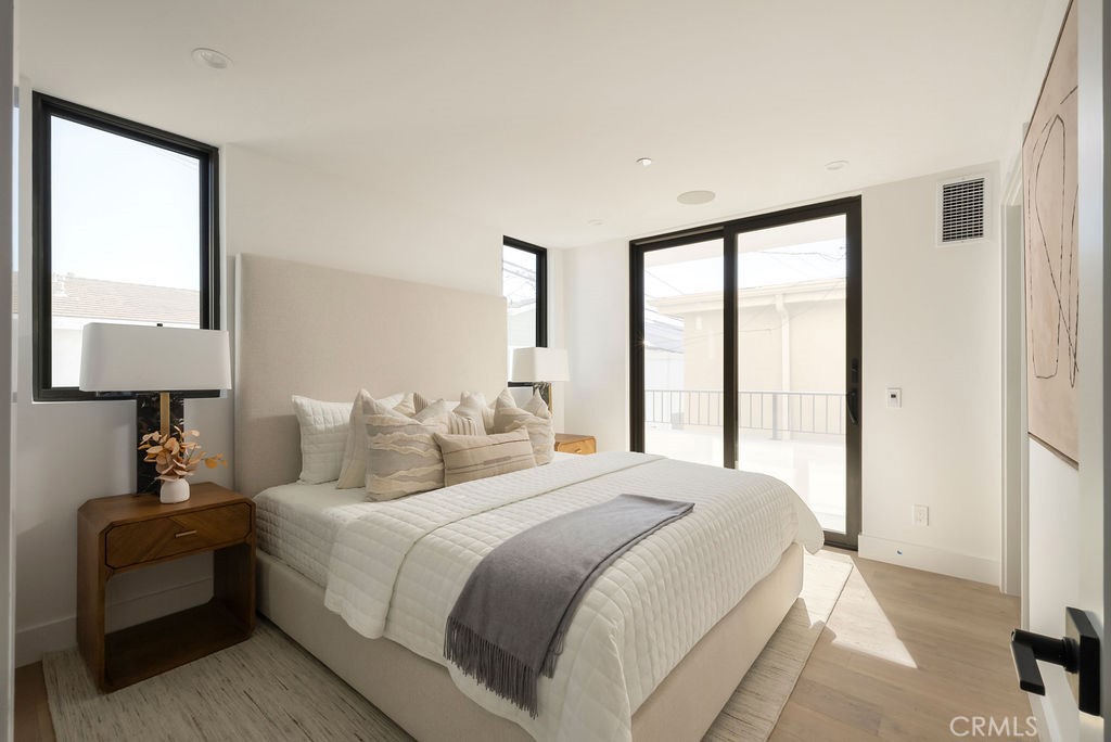 512 1/2 Marigold Avenue