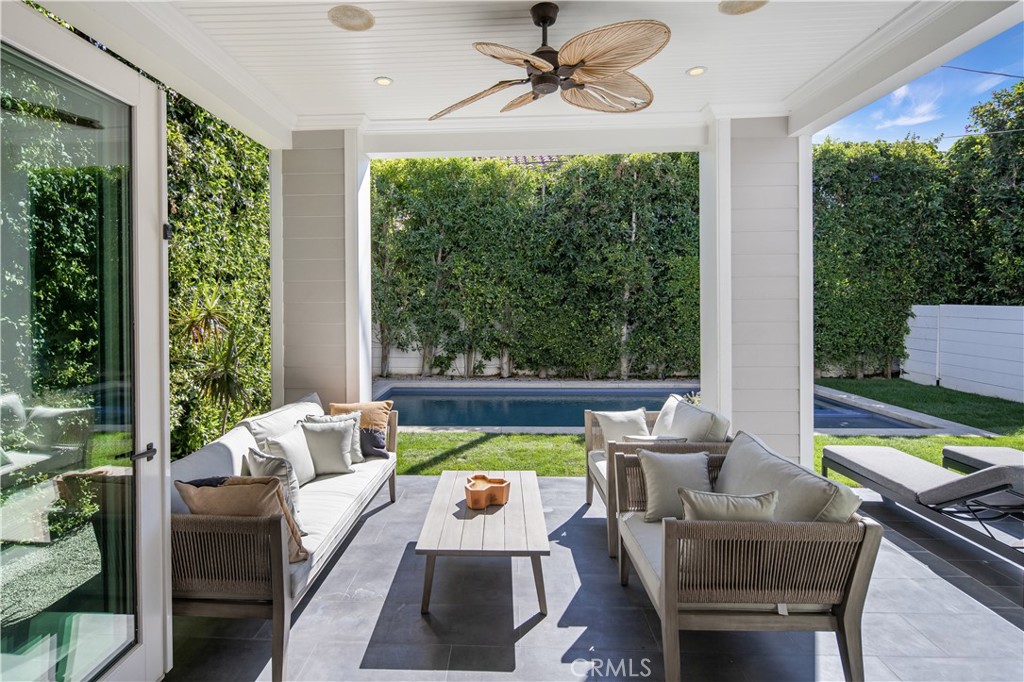 6336 Lindenhurst Avenue