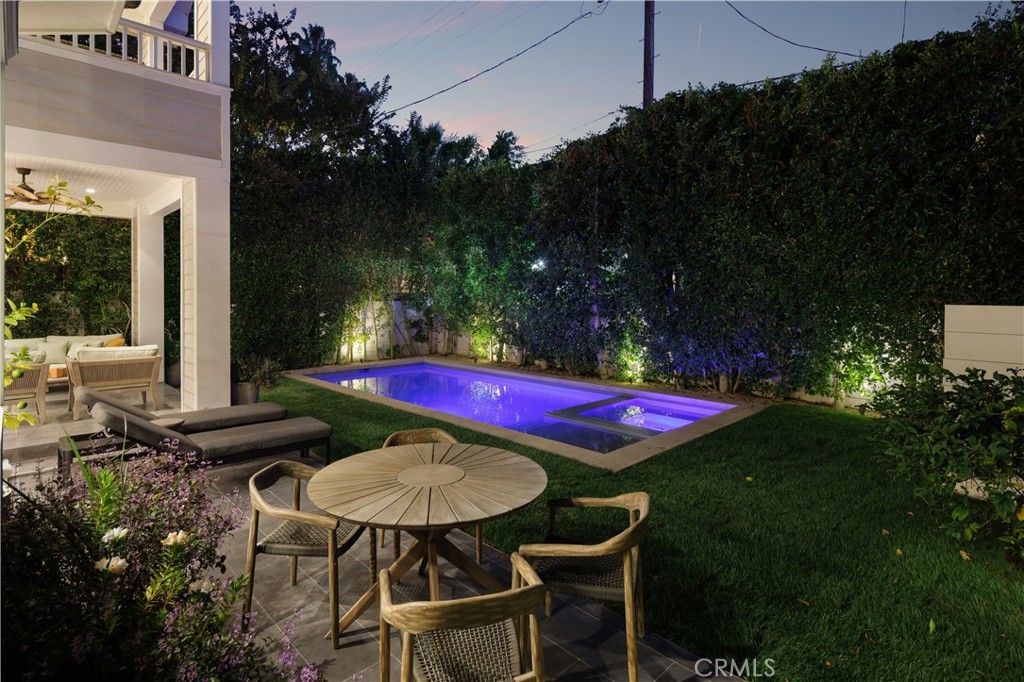 6336 Lindenhurst Avenue