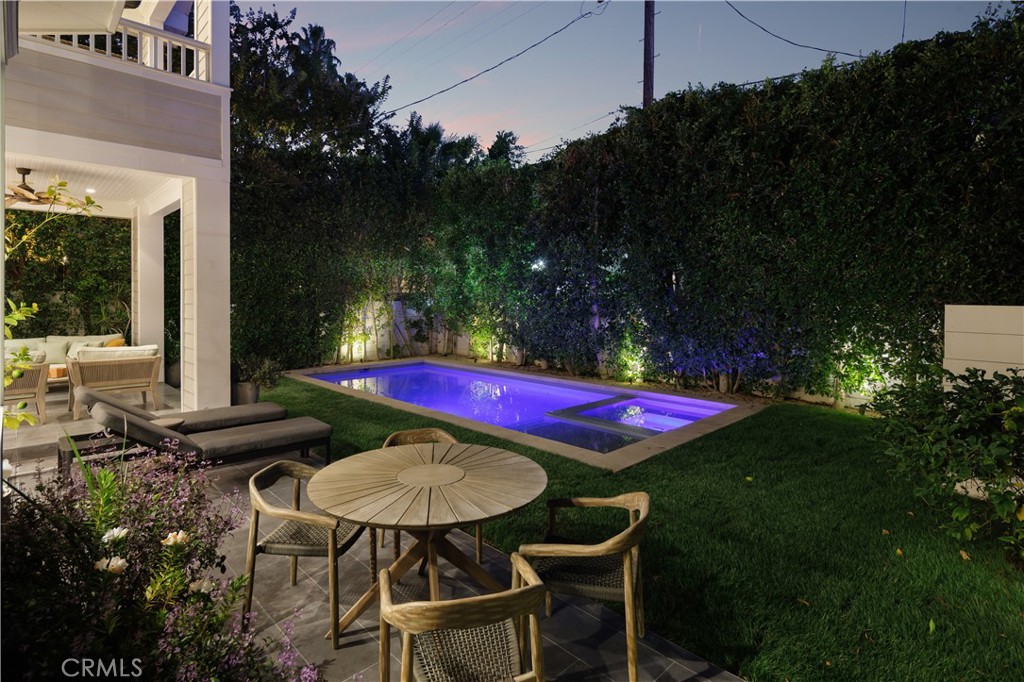 6336 Lindenhurst Avenue