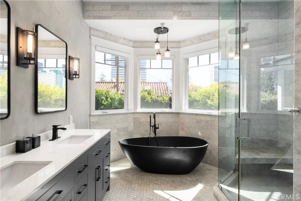 6336 Lindenhurst Avenue