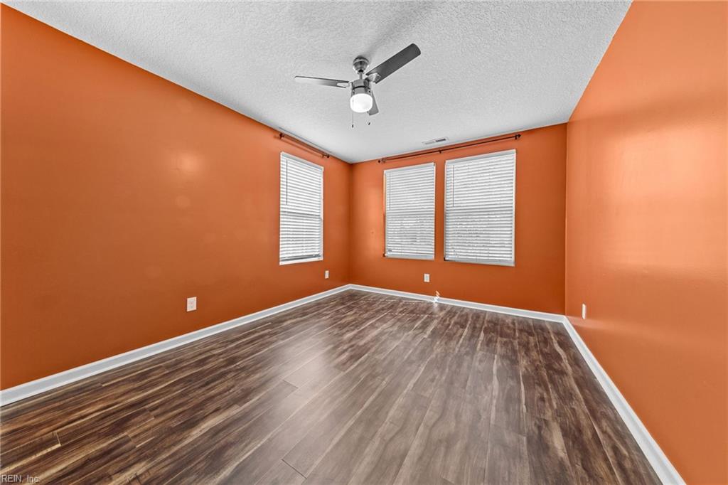 121 E Severn RD