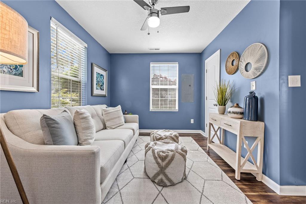 121 E Severn RD