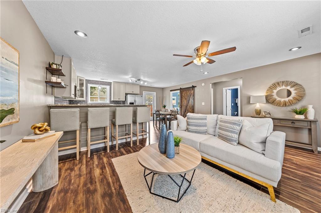121 E Severn RD