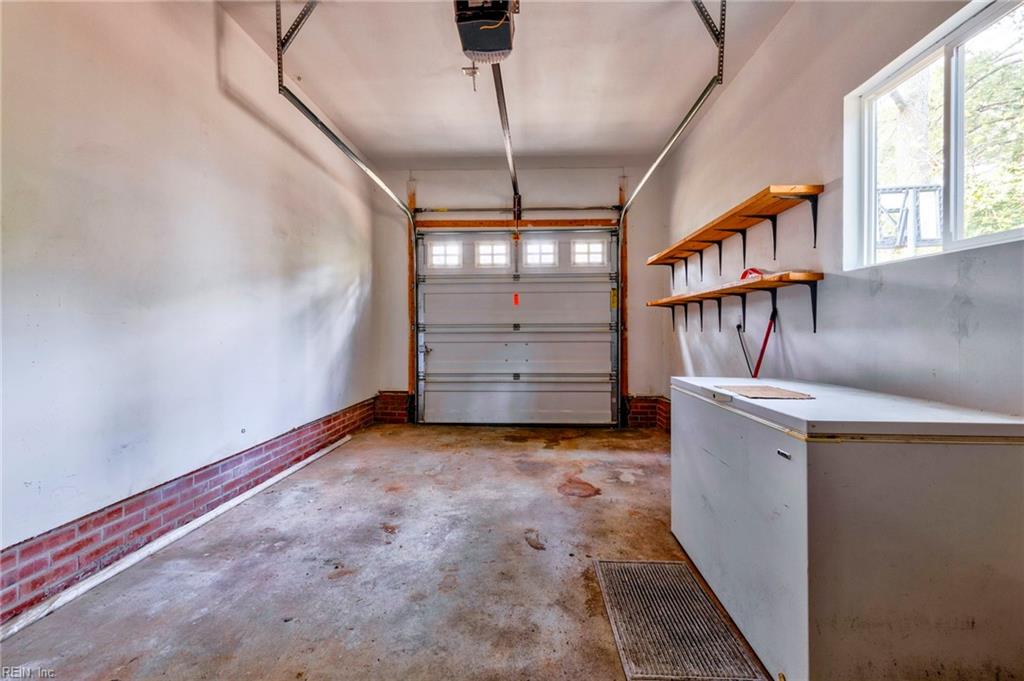 121 E Severn RD