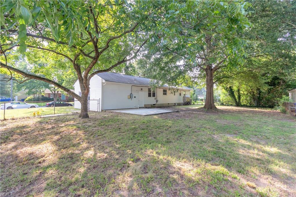 200 Wedgewood DR