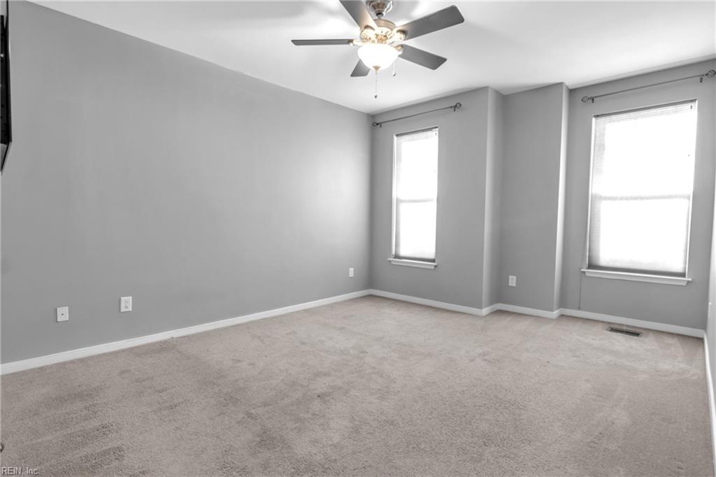654 Claire LN