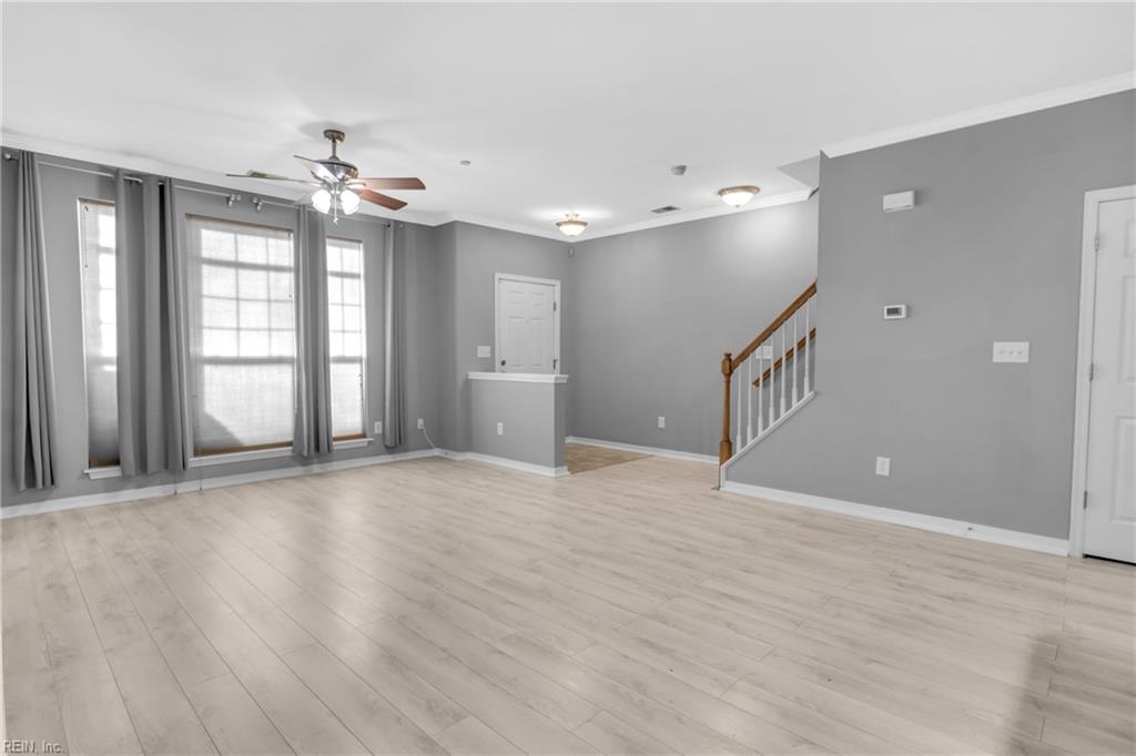 654 Claire LN