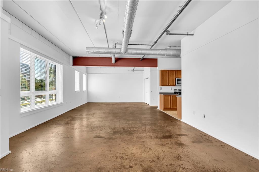 433 Saint Paul's BLVD 2D