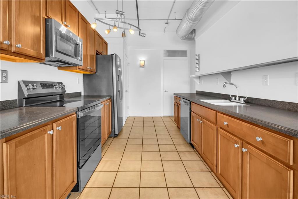 433 Saint Paul's BLVD 2D