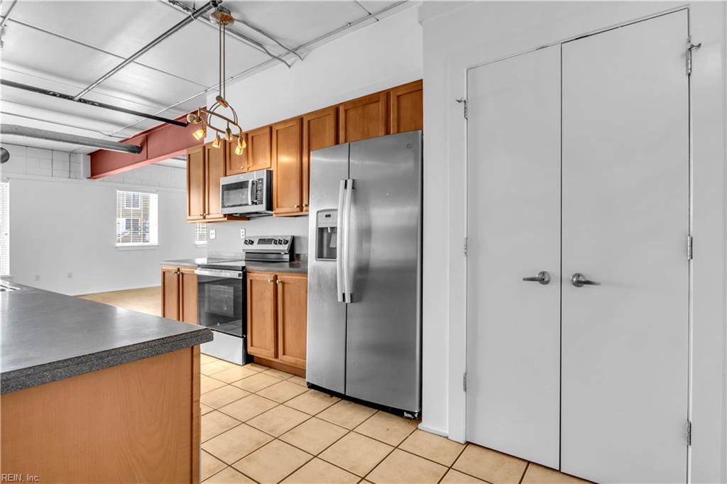 433 Saint Paul's BLVD 2D