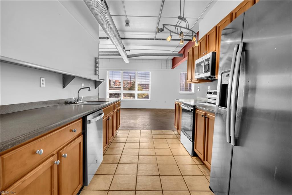 433 Saint Paul's BLVD 2D