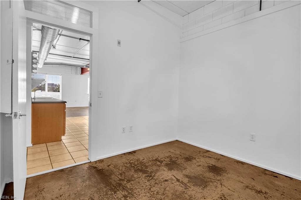 433 Saint Paul's BLVD 2D