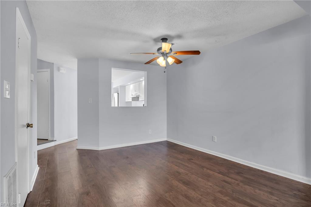 71 Waters Edge CIR