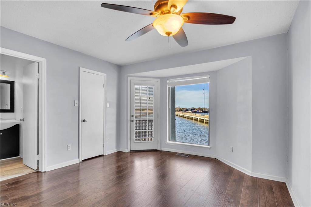 71 Waters Edge CIR