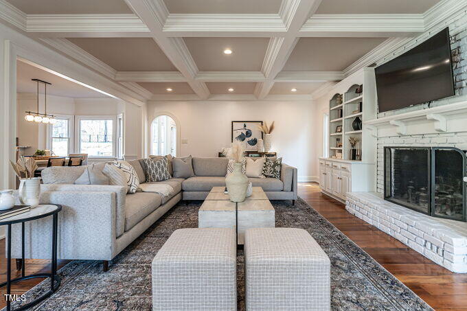 114 Lochinvar Court