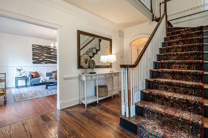 114 Lochinvar Court