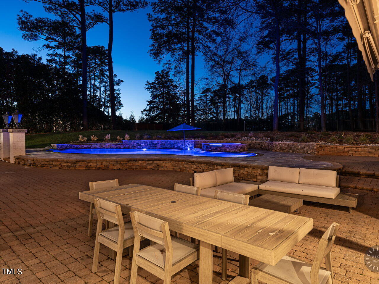 114 Lochinvar Court