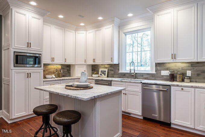 114 Lochinvar Court