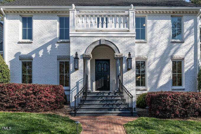 114 Lochinvar Court