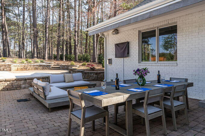 114 Lochinvar Court