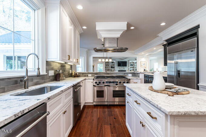 114 Lochinvar Court