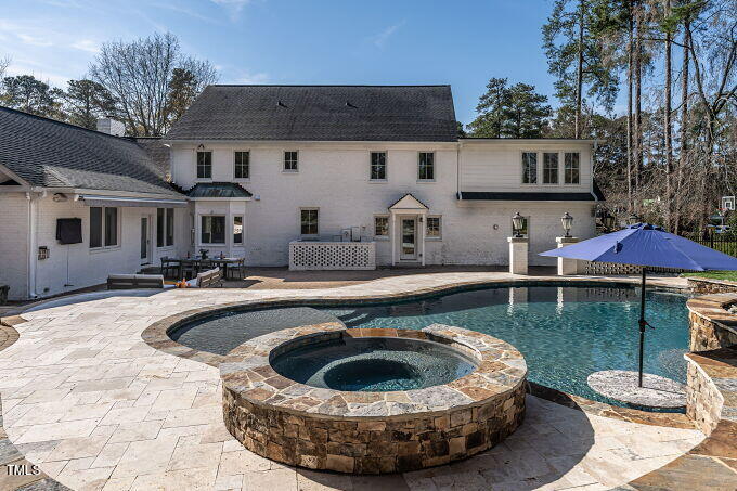 114 Lochinvar Court