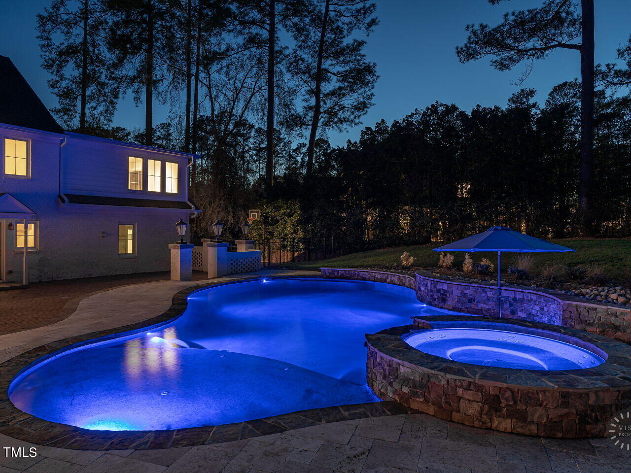 114 Lochinvar Court