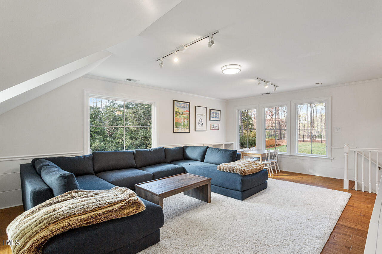 114 Lochinvar Court