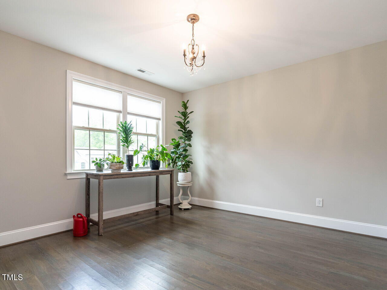 935 Regency Cottage Place