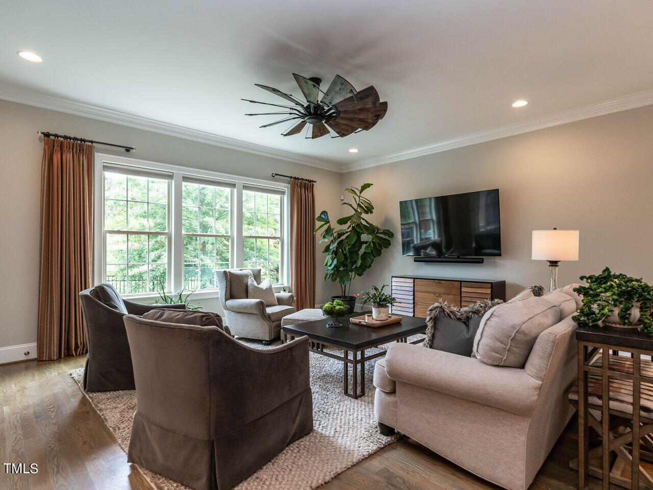 935 Regency Cottage Place