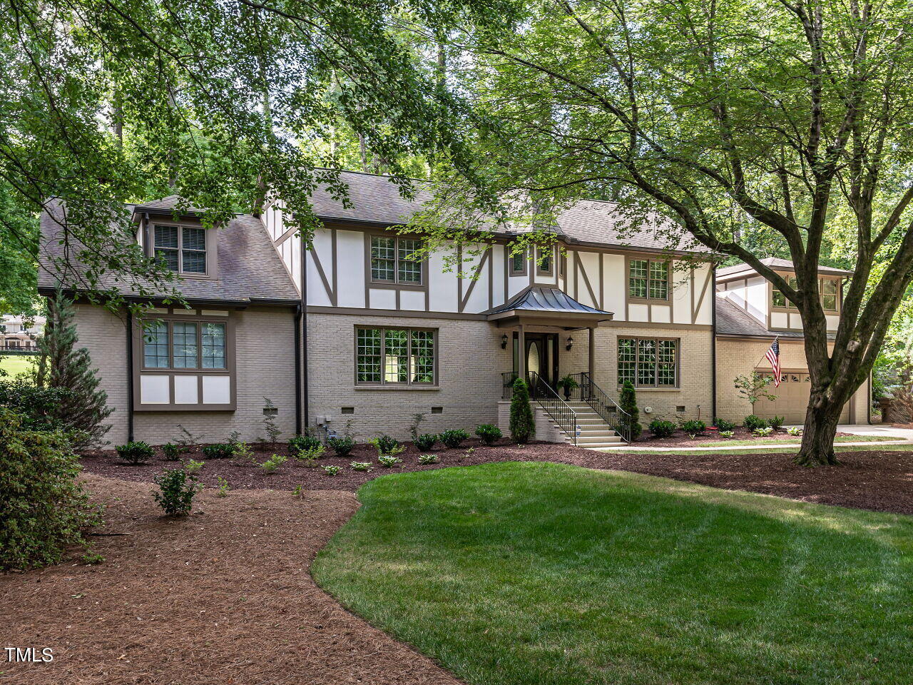 106 Dundee Court