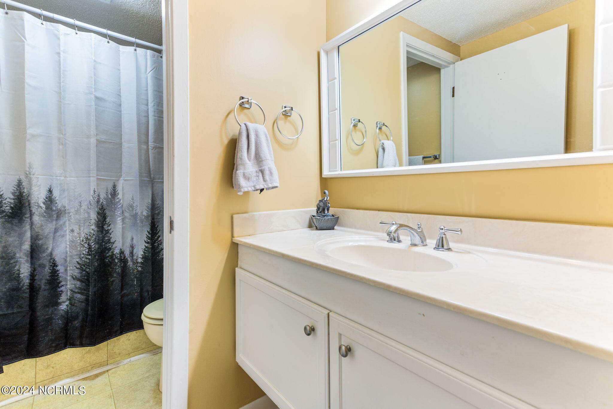 800 Saint Andrews, 260