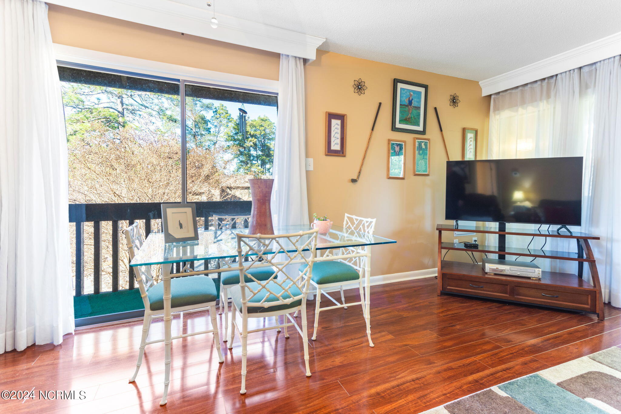 800 Saint Andrews, 260