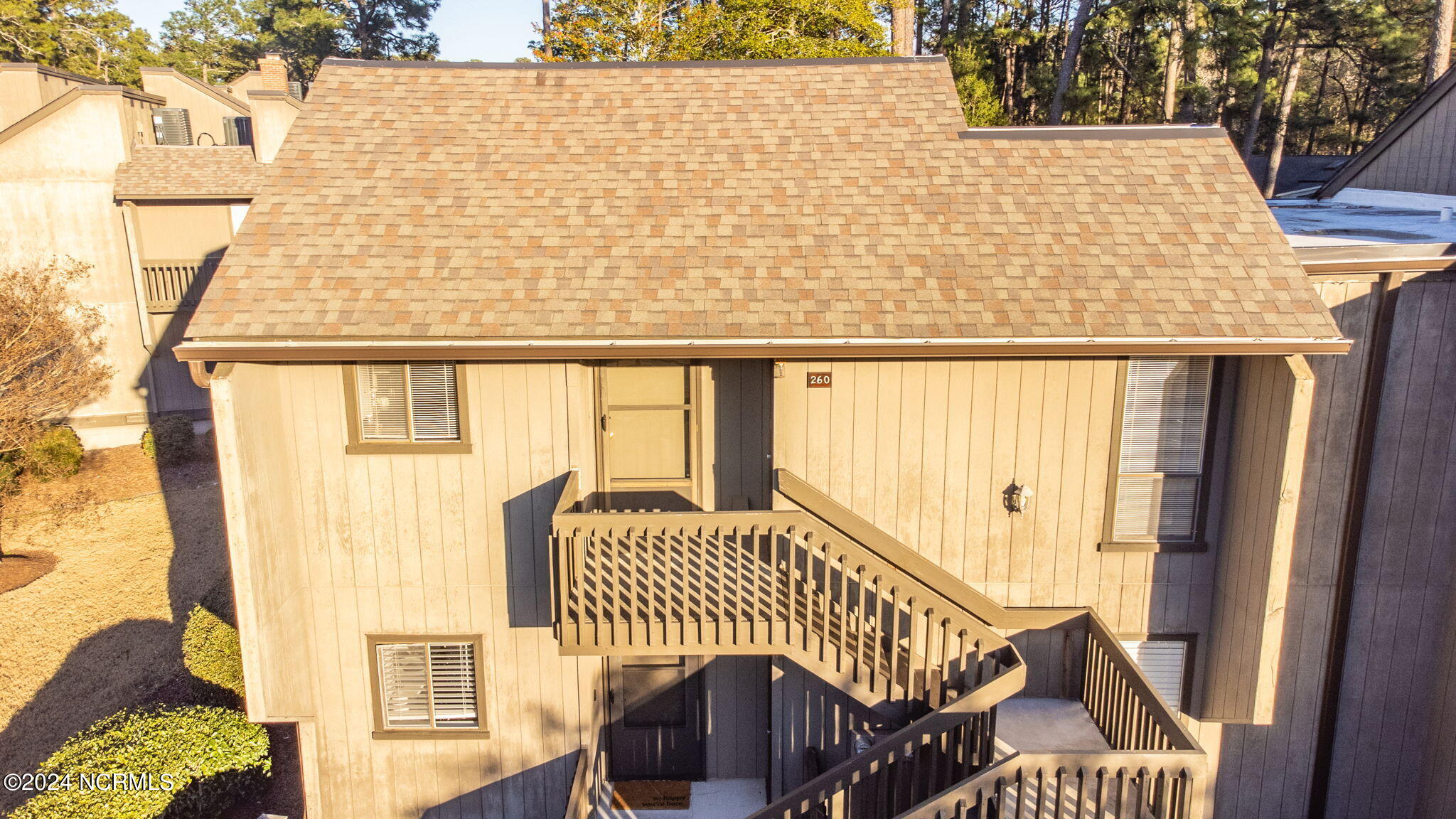 800 Saint Andrews, 260