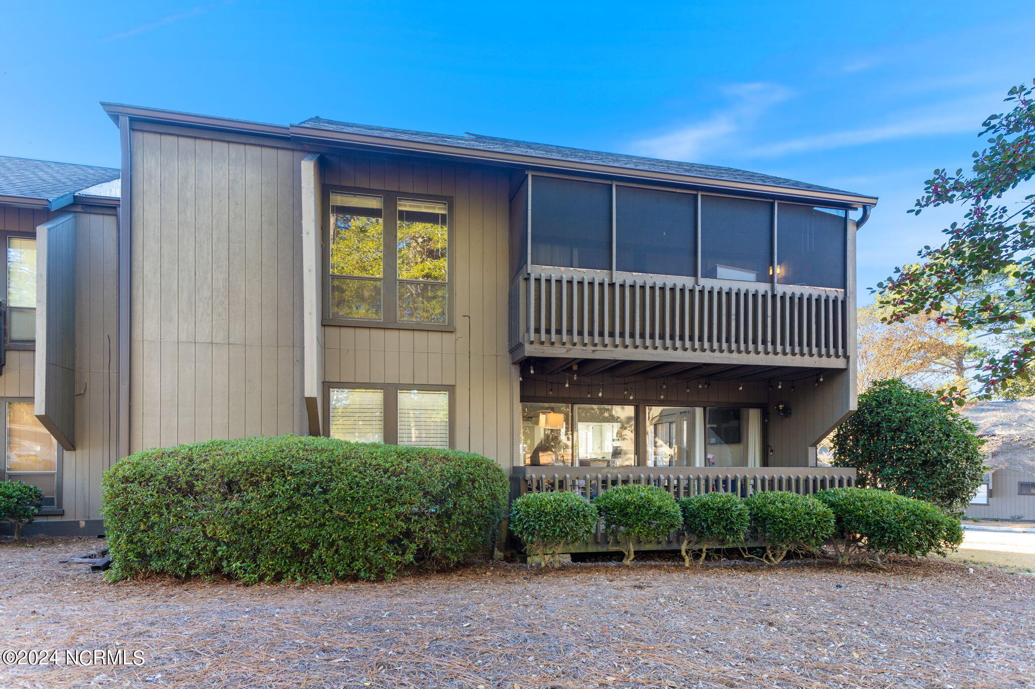 800 Saint Andrews, 260