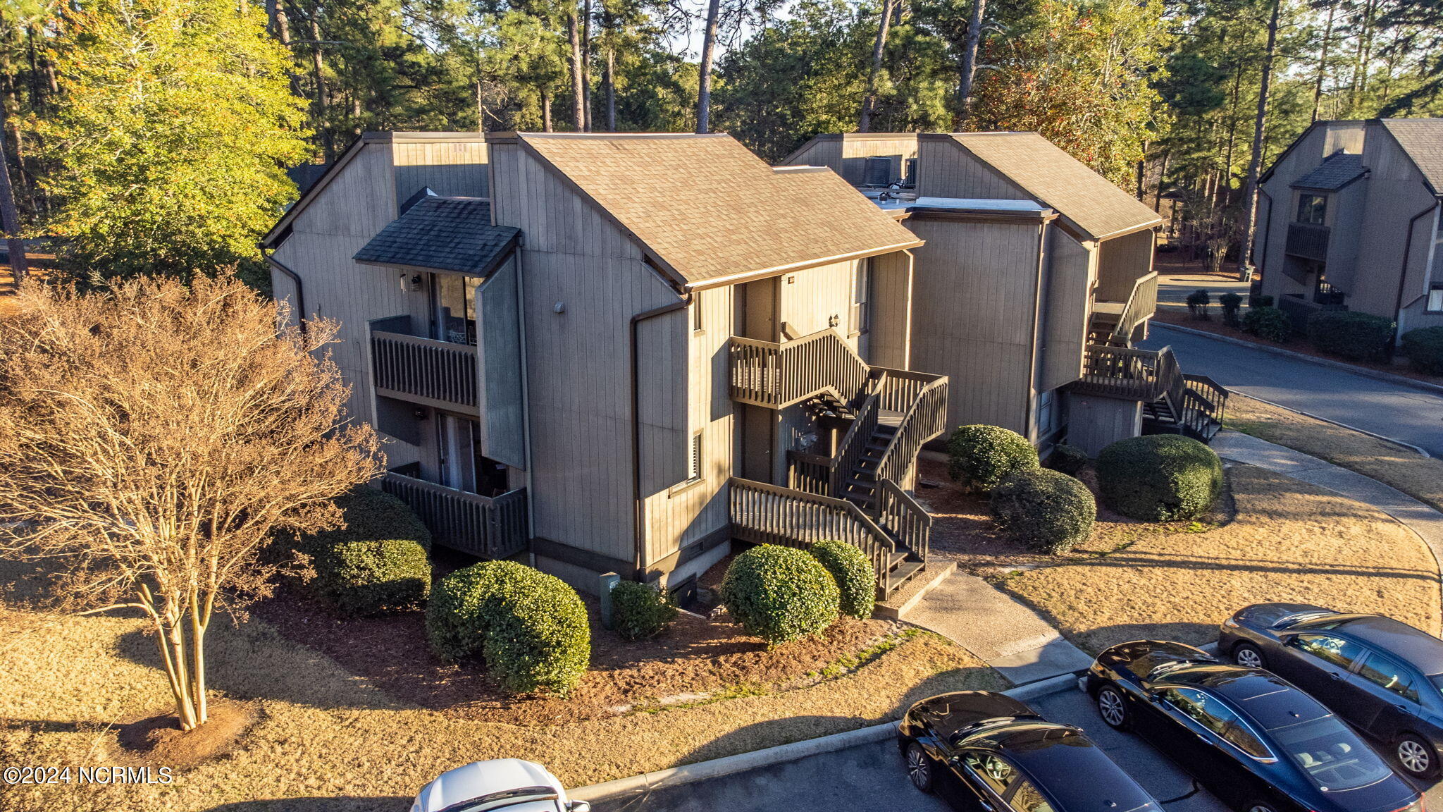 800 Saint Andrews, 260